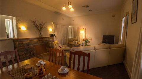 Benson House And Benson Lodge - Accommodation in Brisbane 0
