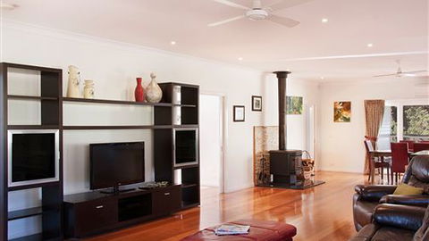 Lithgow Falls - Accommodation in Brisbane 0