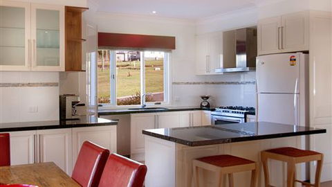 Lithgow Falls - Accommodation in Brisbane 1