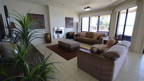 Castevilla - Accommodation in Brisbane 3