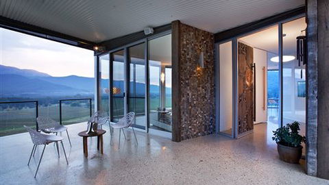 Feathertop Chateau - Accommodation in Brisbane 4