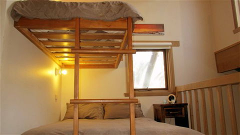 Wallace's - Crystal Creek Chalet 1 - Accommodation in Brisbane 3