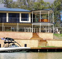 Cascades on the River - Accommodation in Brisbane