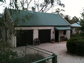 Coach House St Helens Cottages - Accommodation in Brisbane 0