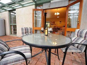 Coach House St Helens Cottages - Accommodation in Brisbane 3