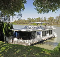 Boats and Bedzzz - The Murray Dream self-contained moored Houseboat - Accommodation in Brisbane