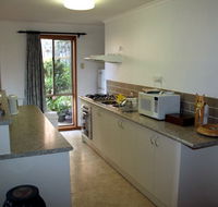 Adrienne's Place on the Hill - Accommodation in Brisbane