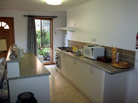 Adrienne's Place On The Hill - Accommodation in Brisbane 0