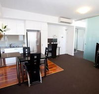 B7 Honeysuckle Apartments - Accommodation in Brisbane