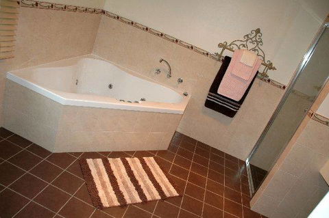 Wombat Lodge - Accommodation in Brisbane 1