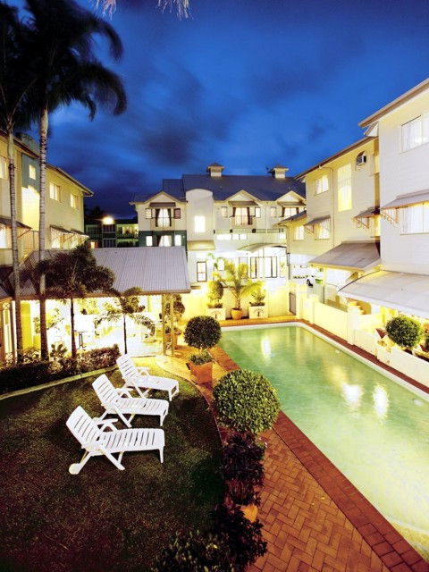 Cairns Queens Court - Accommodation in Brisbane 1