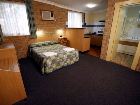 Colonial Motel - Accommodation in Brisbane 1