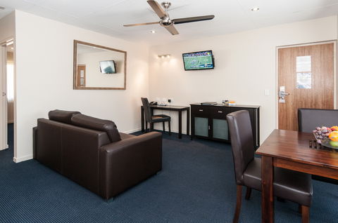 Comfort Inn & Suites Robertson Gardens - Accommodation in Brisbane 4