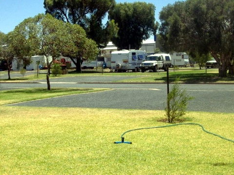 Country Club Caravan Park - Accommodation in Brisbane 2