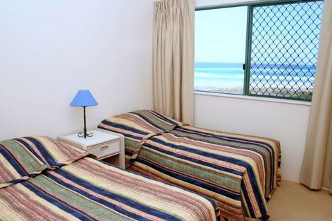 Currumbin Sands Beachfront Apartments - Accommodation in Brisbane 3