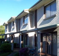 Davey Place Holiday Town Houses - Accommodation in Brisbane