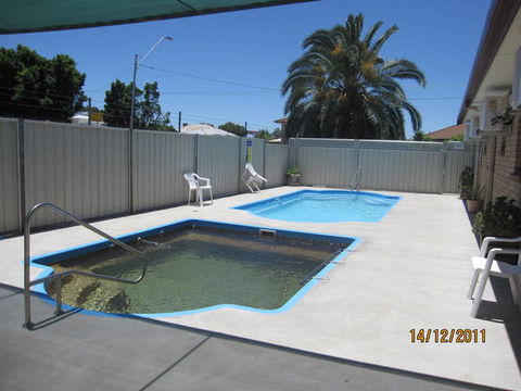 Dragon Phoenix Resort & Restaurant - Accommodation in Brisbane 1