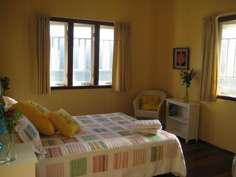 Eco Queenslander Holiday Home - Accommodation in Brisbane 1