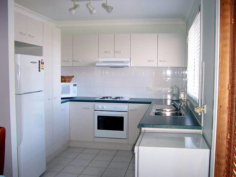 Elm Cottage - Tumut - Accommodation in Brisbane 3