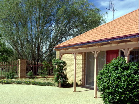 Fairways Bed & Breakfast At Jerilderie - Accommodation in Brisbane 4