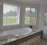 Ghost Riders Vineyard Lodge - Accommodation in Brisbane