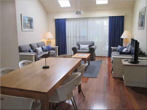 Interlude - Accommodation in Brisbane 2