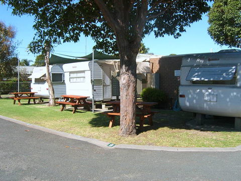 Lakes Haven Caravan Park - Accommodation in Brisbane 0