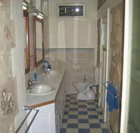 MacDonnell House Naracoorte Cottages - Accommodation in Brisbane