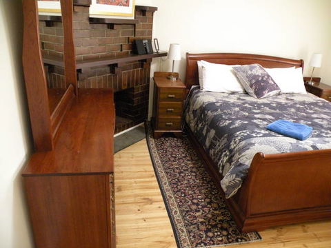 MacDonnell House (Naracoorte Cottages) - Accommodation in Brisbane 4