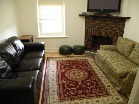 MacDonnell House (Naracoorte Cottages) - Accommodation in Brisbane 7