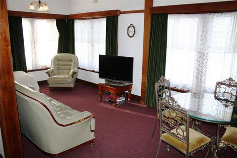 Motel Mayfair On Cavell - Accommodation in Brisbane 1