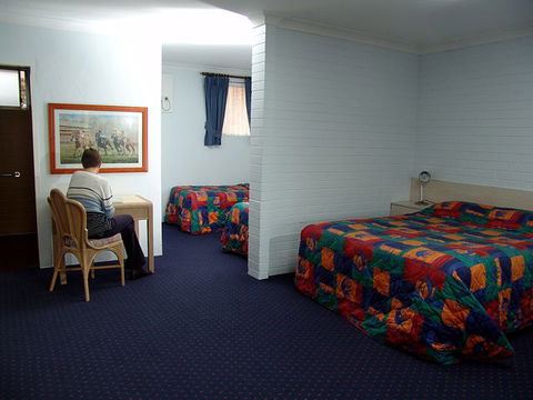 NOAH'S Mid City Motor Inn - Accommodation in Brisbane 3