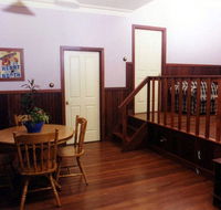 Pemberton Old Picture Theatre Holiday Apts - Accommodation in Brisbane