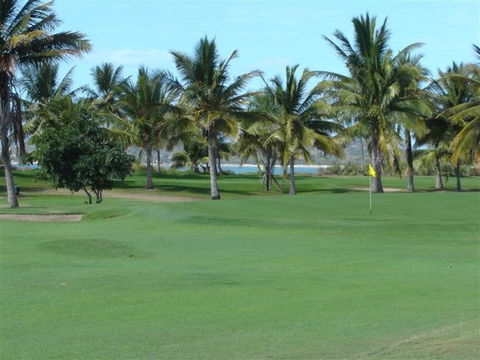 Queens Beach Tourist Village - Accommodation in Brisbane 0