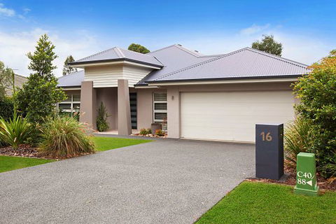 Villa Saachi - Accommodation in Brisbane 11
