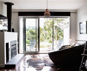 Polperro Winery Luxury Accommodation - Accommodation in Brisbane 0