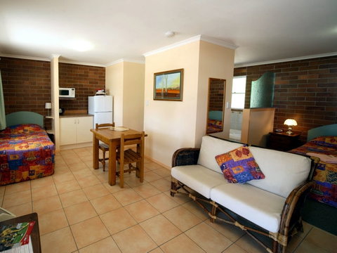 Rubyvale Motel & Holiday Units - Accommodation in Brisbane 0