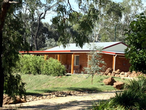 Rubyvale Motel & Holiday Units - Accommodation in Brisbane 2