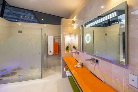 The Feathered Nest - Luxury Wildlife Retreat - Accommodation in Brisbane 4
