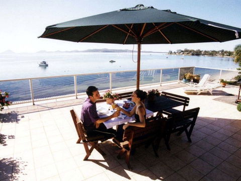 The Mitchells Waterfront Bed & Breakfast - Accommodation in Brisbane 2