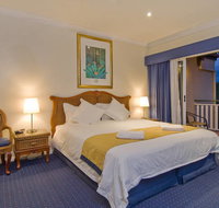 Tinaroo Lake Resort - Holiday Apartments - Accommodation in Brisbane