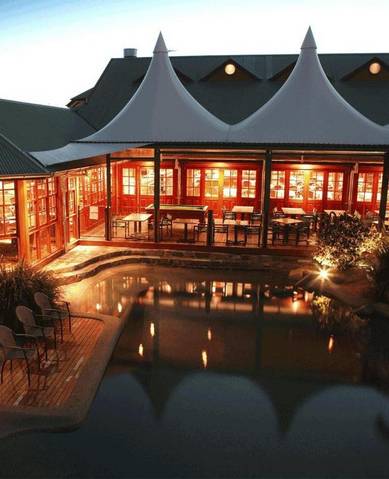 Tinaroo Lake Resort - Holiday Apartments - Accommodation in Brisbane 10