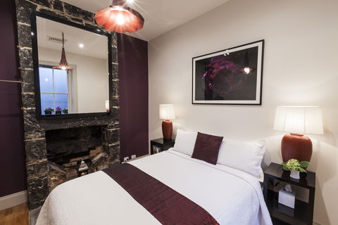 Williamstown Cottages & Apartments - Accommodation in Brisbane 0