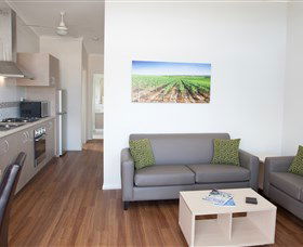 Perth Vineyards Holiday Park - Aspen Parks - Accommodation in Brisbane 1