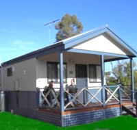Pinjarra Cabins and Caravan Park - Accommodation in Brisbane