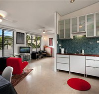 Beachside Tropical Retreat - Accommodation in Brisbane