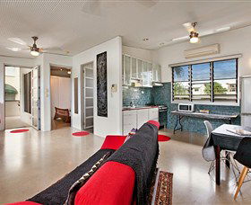 Beachside Tropical Retreat - Accommodation in Brisbane 2