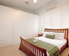 Beachside Tropical Retreat - Accommodation in Brisbane 4