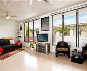 Beachside Tropical Retreat - Accommodation in Brisbane 7