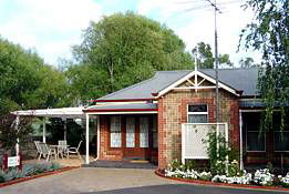 Amble In Self Contained Accommodation - Garden Retreat B & B - Accommodation in Brisbane 0